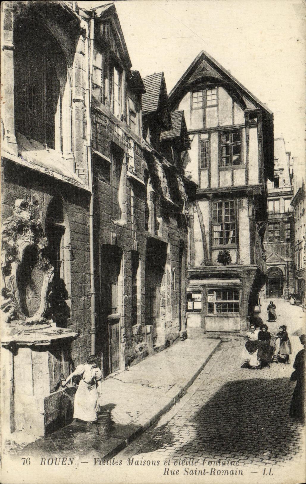 VINTAGE POSTCARD Rouen Street Saint Romain Old women houses and old fountain