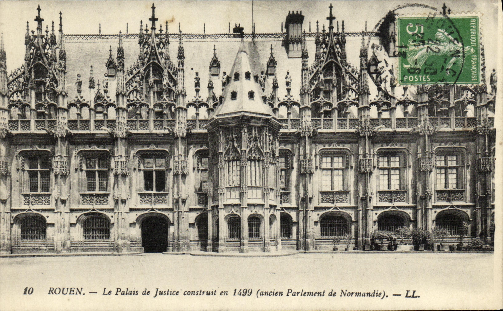 VINTAGE POSTCARD Rouen Law courts Old Parliament of Normandy