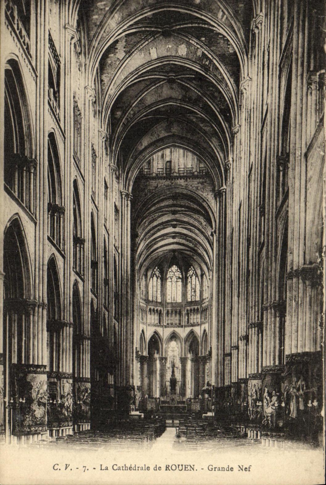 VINTAGE POSTCARD Rouen the Cathedral Great Nave