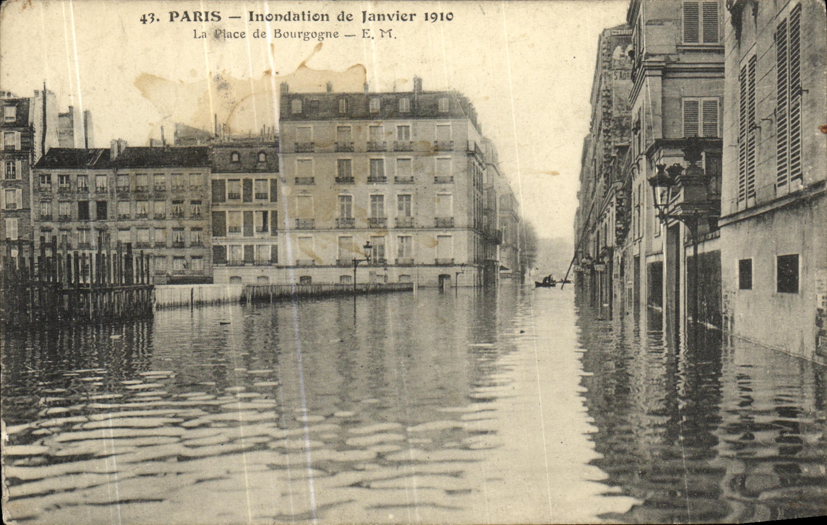 VINTAGE POSTCARD Paris Flood of January 1910 the place of Burgundy
