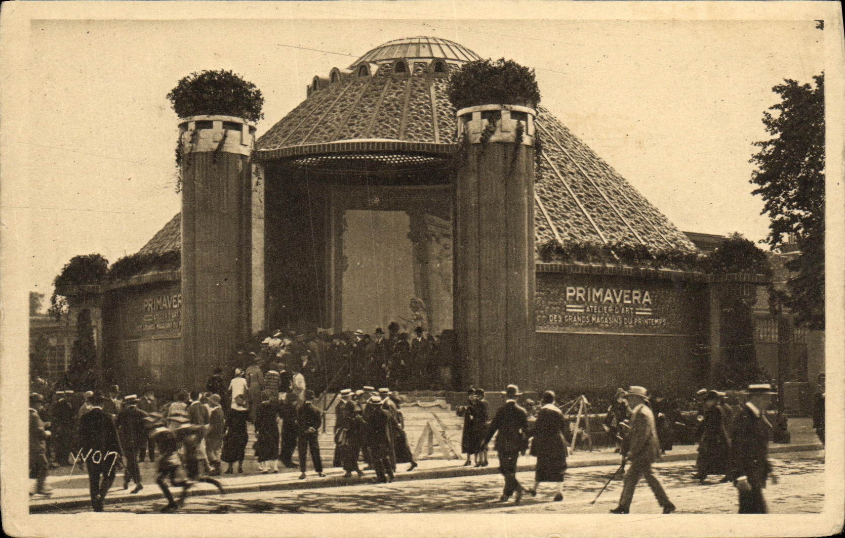CPA Exposition Internationale des Arts Decoratifs Paris 1925 Primavera Grands magasins du Printemps