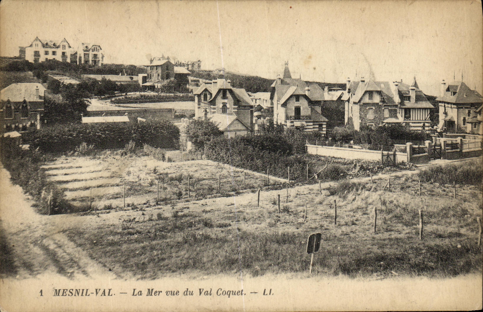 Mar del valle de Mesnil de la POSTAL de la VENDIMIA visto del valle inútil