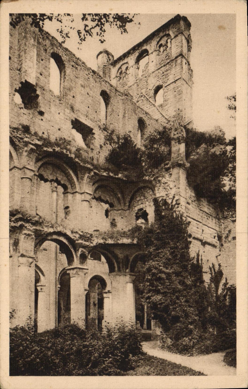VINTAGE POSTCARD Abbey of Jumieges Ruins of side of L Notre Dame church