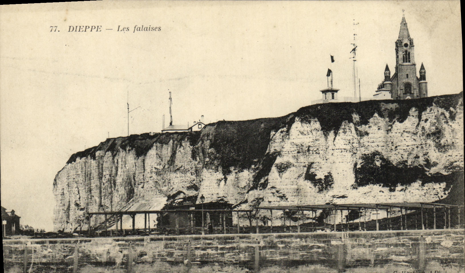 Acantilados de Dieppe de la POSTAL de la VENDIMIA