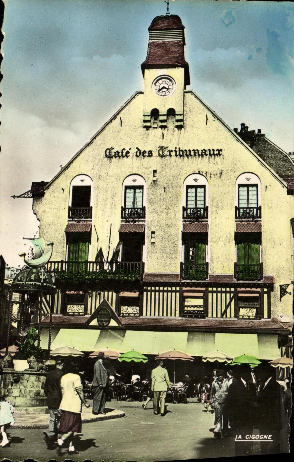 POSTAL MODERNA Dieppe el pozo y el cafe sucios de las cortes