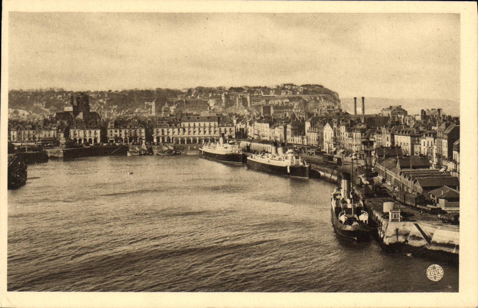 POSTAL Dieppe de la VENDIMIA el puerto y el Quay Enrique IV Baetau