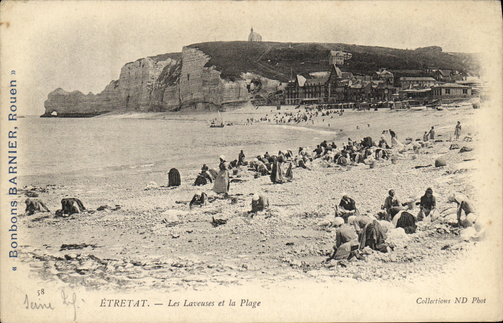 VINTAGE POSTCARD Etretat Washerwomen and the Beach