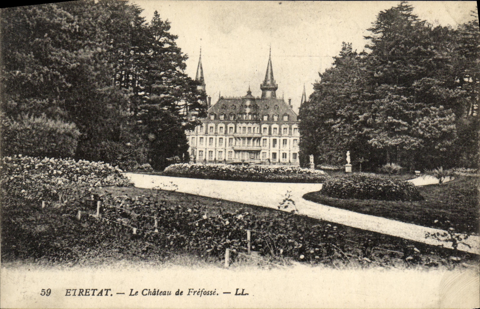 VINTAGE POSTCARD Etretat the Castle of Frefosse