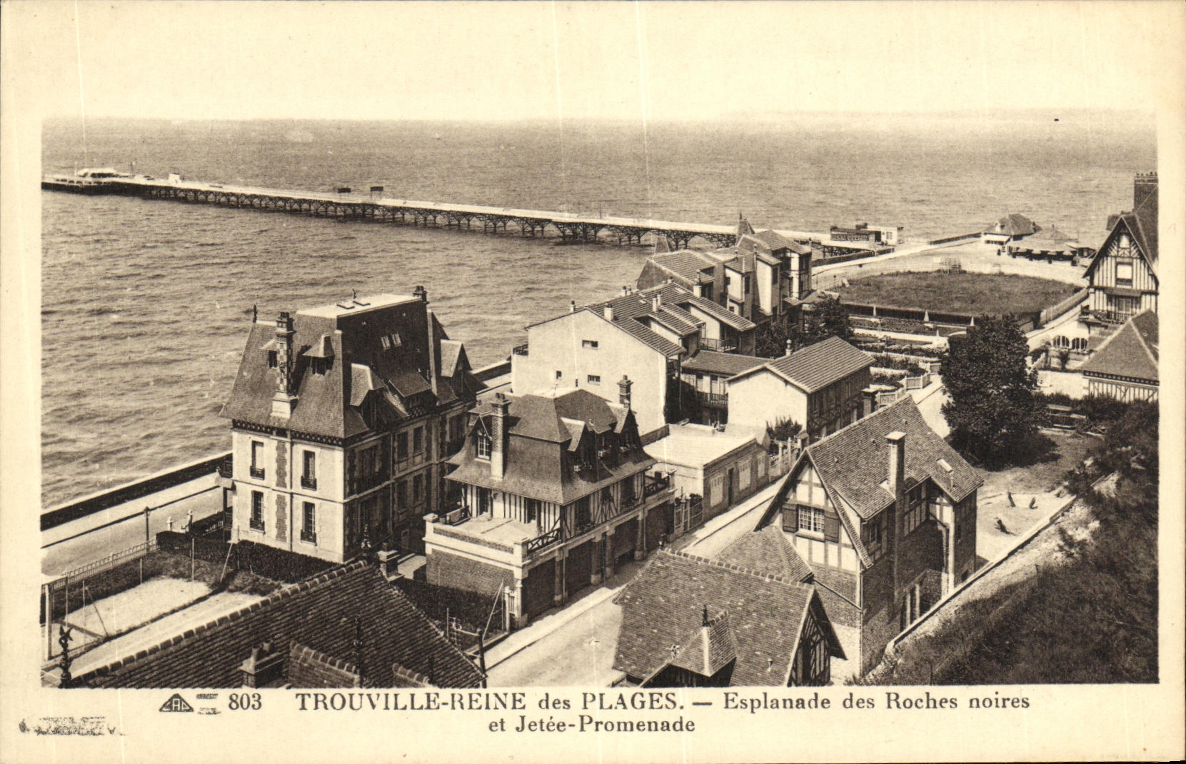 Reina de Trouville de la POSTAL de la VENDIMIA de la explanada de las playas de los negros de las rocas y de la caminata lanzada
