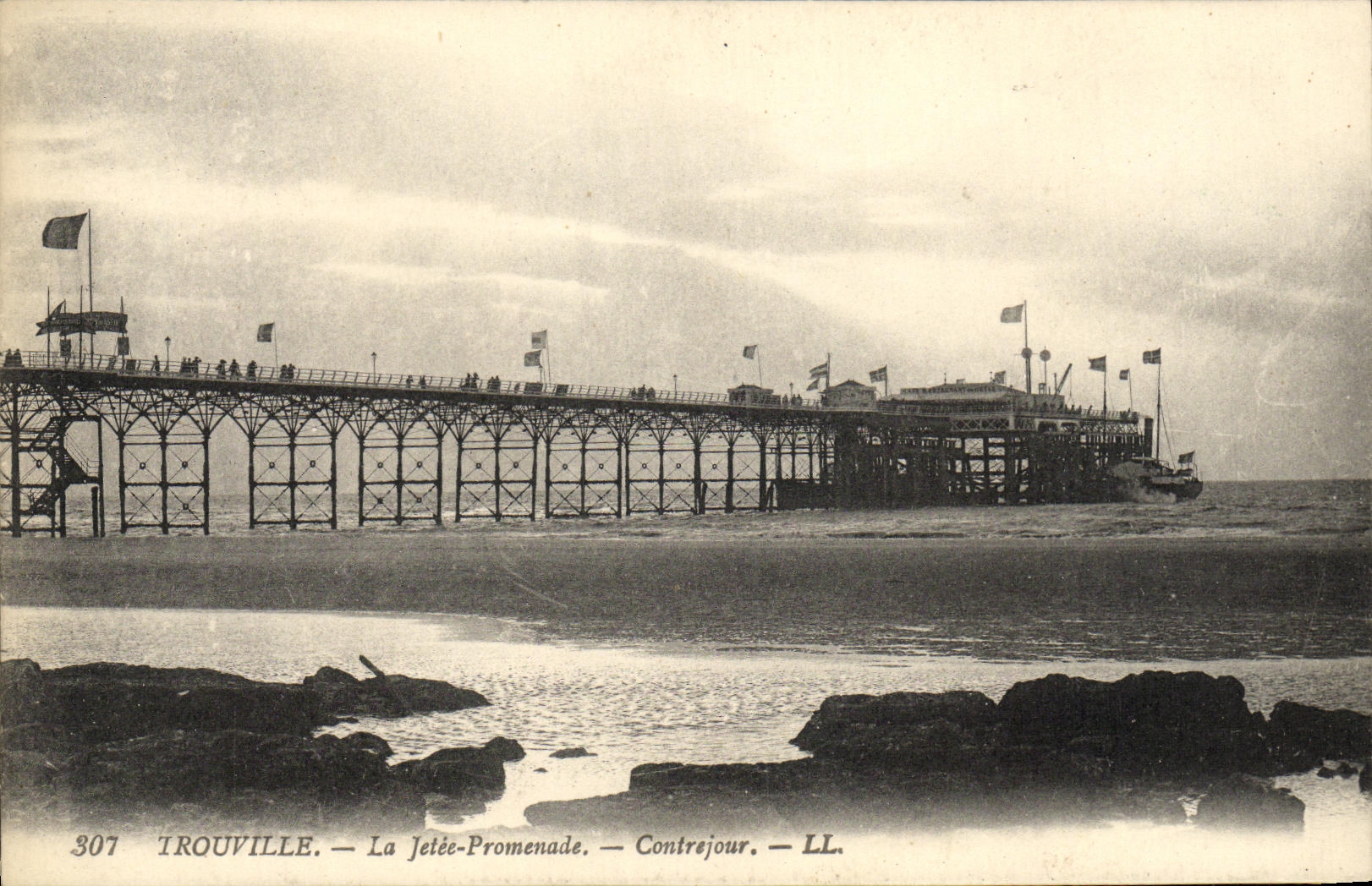 VINTAGE POSTCARD Trouville the Pier Contrejour Walk