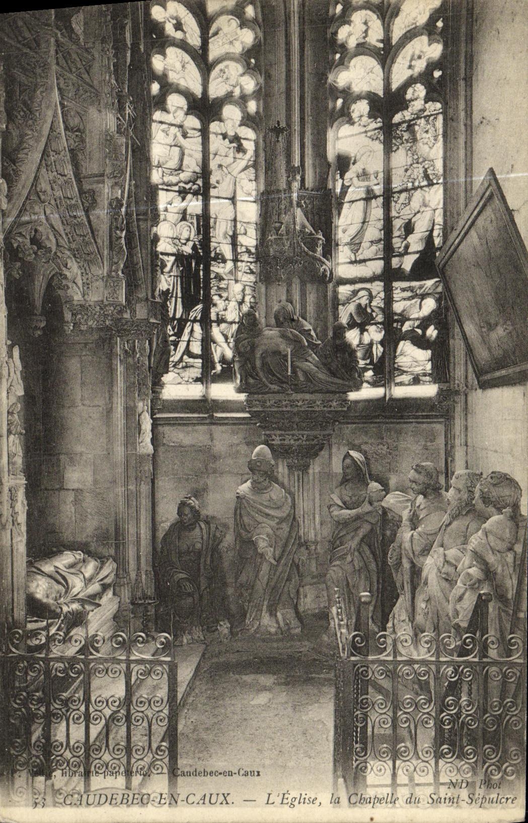 CPA Caudebec en Caux L Eglise la Chapelle du Saint Scpulcre 