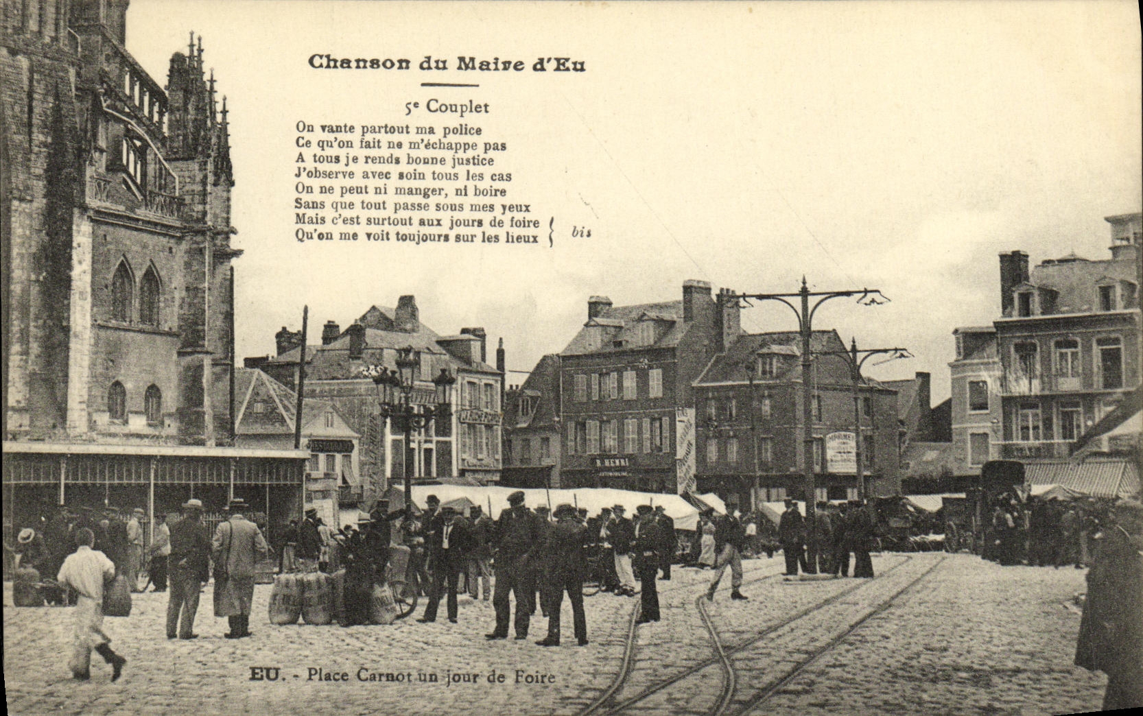CPA Chanson du Maire d Eu Place Carnot un jour de foire
