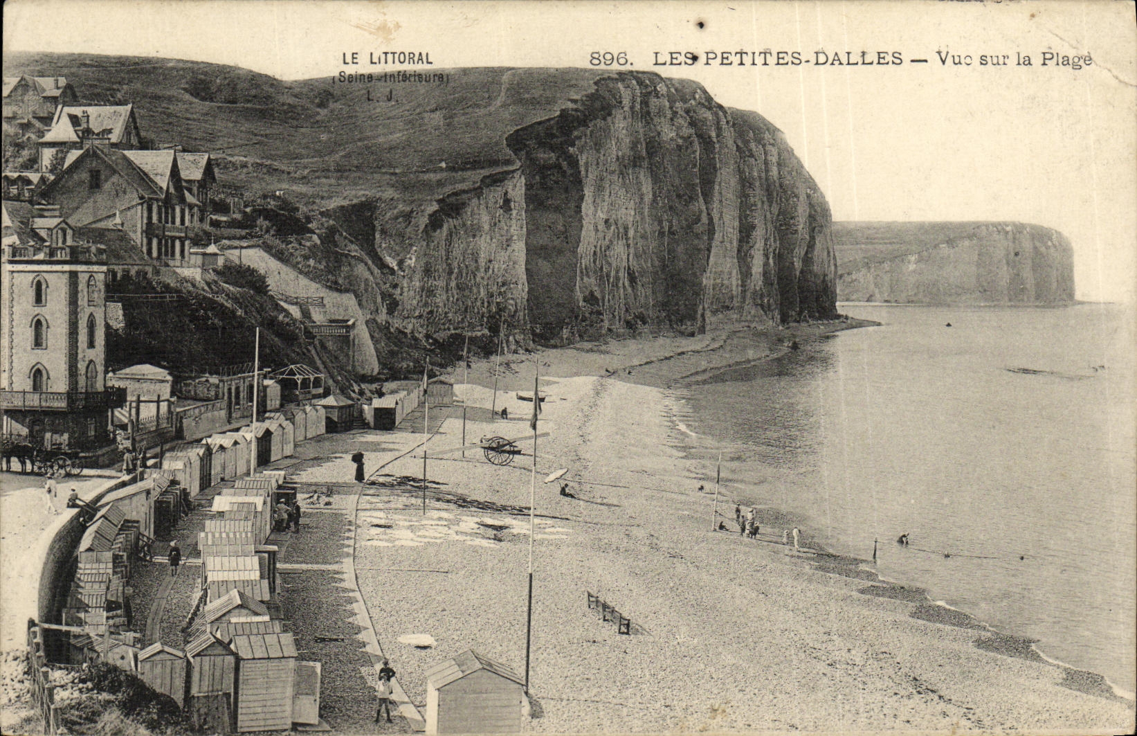 VINTAGE POSTCARD Small Flagstones Seen On the Beach