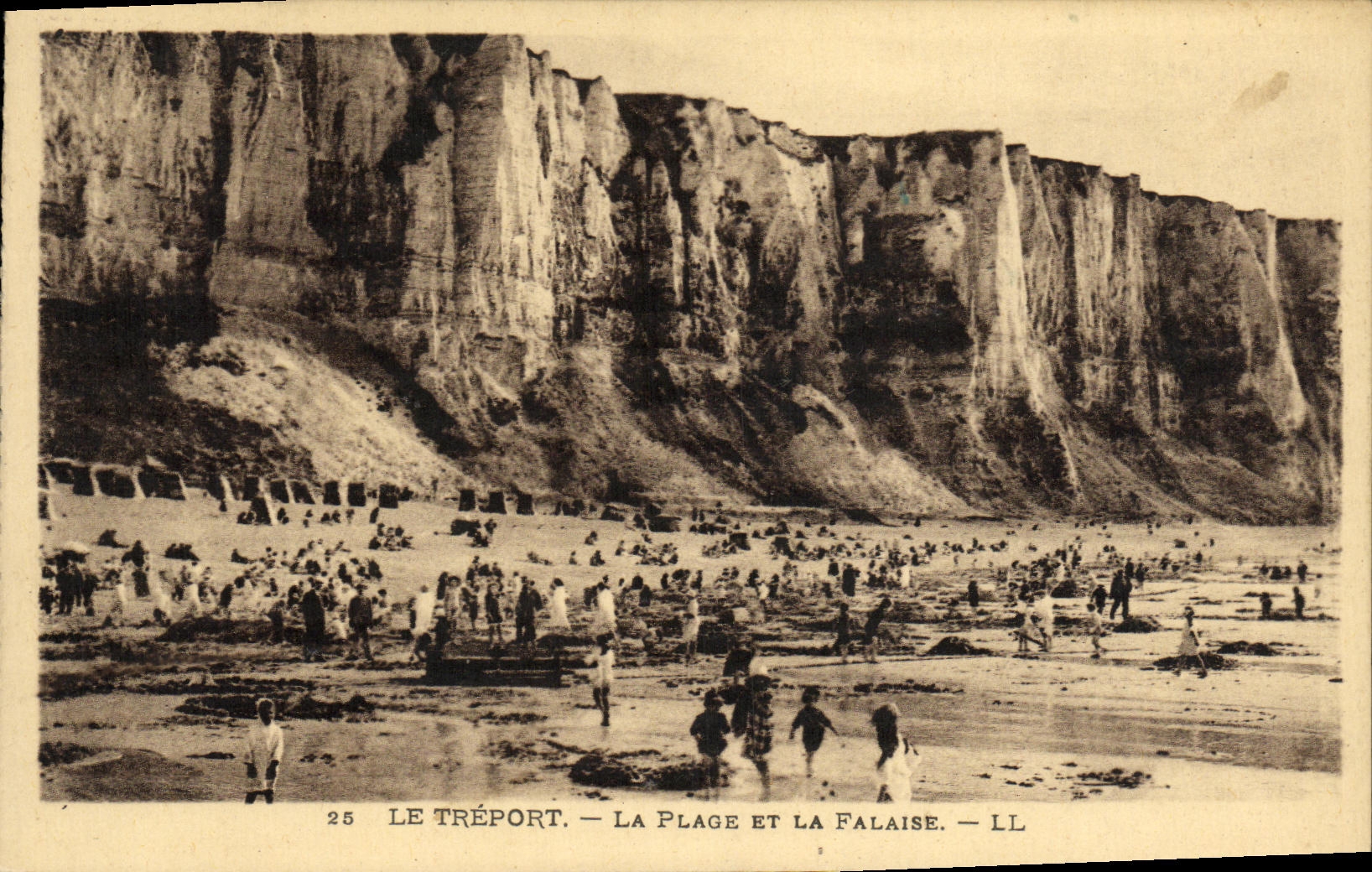 VINTAGE POSTCARD Treport the Beach And the Cliff