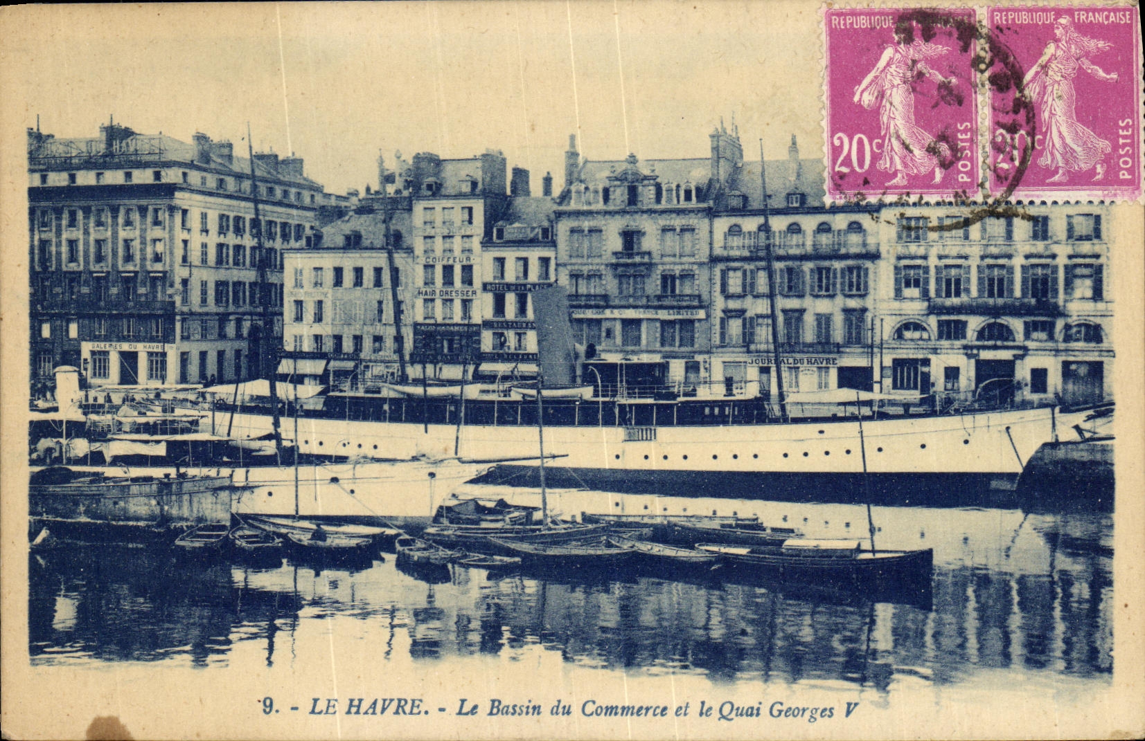 CPA Le Havre Le Bassin du Commerce et le Quai Georges V Bateau 