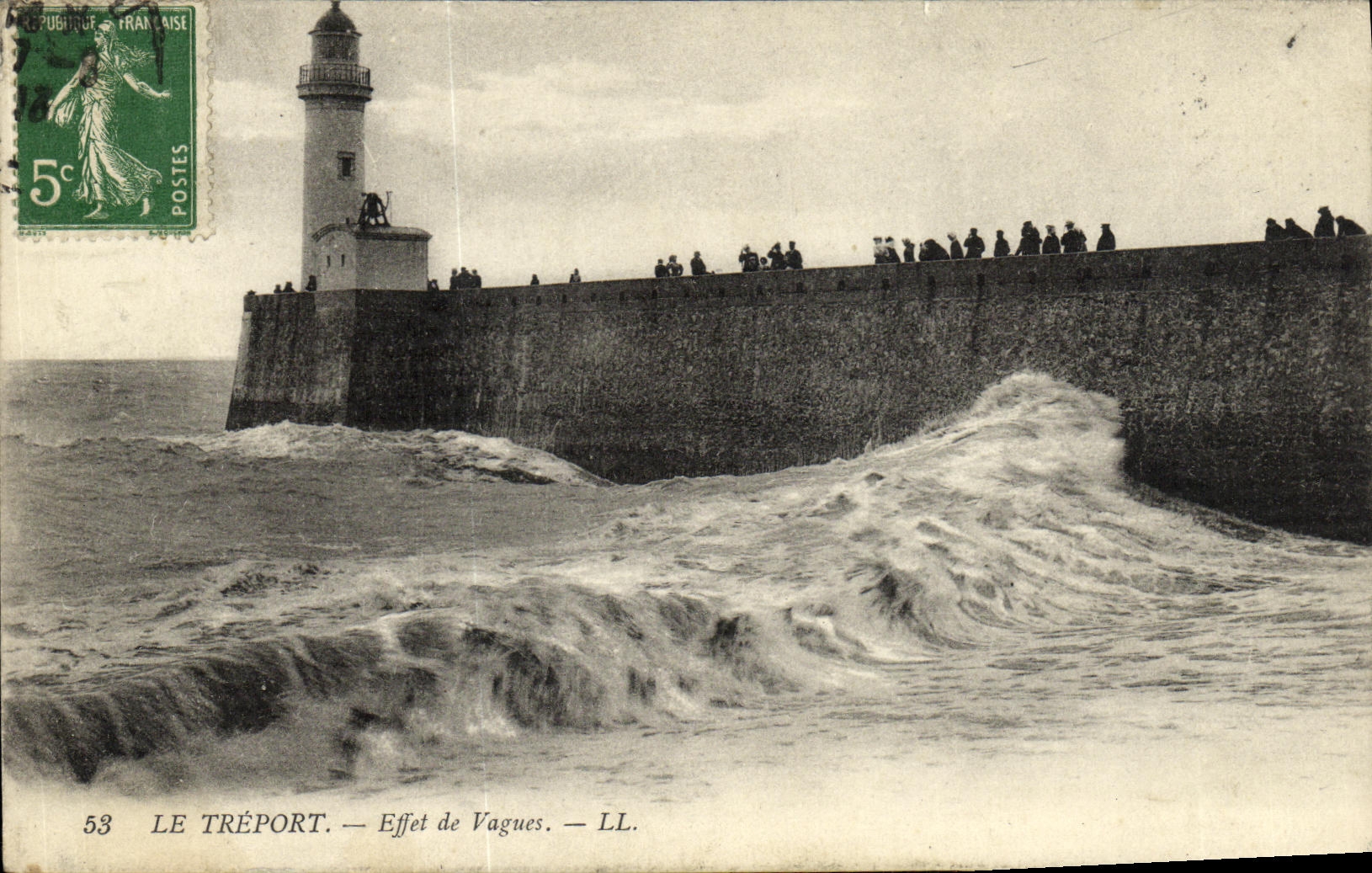 VINTAGE POSTCARD Treport effect Vague Lighthouse