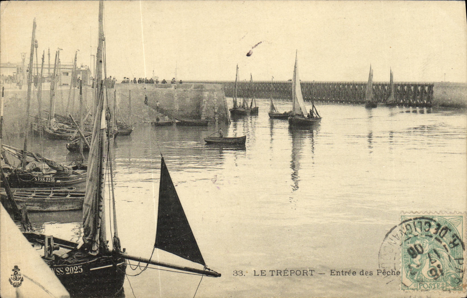VINTAGE POSTCARD Treport Entered of the Sinners Boats
