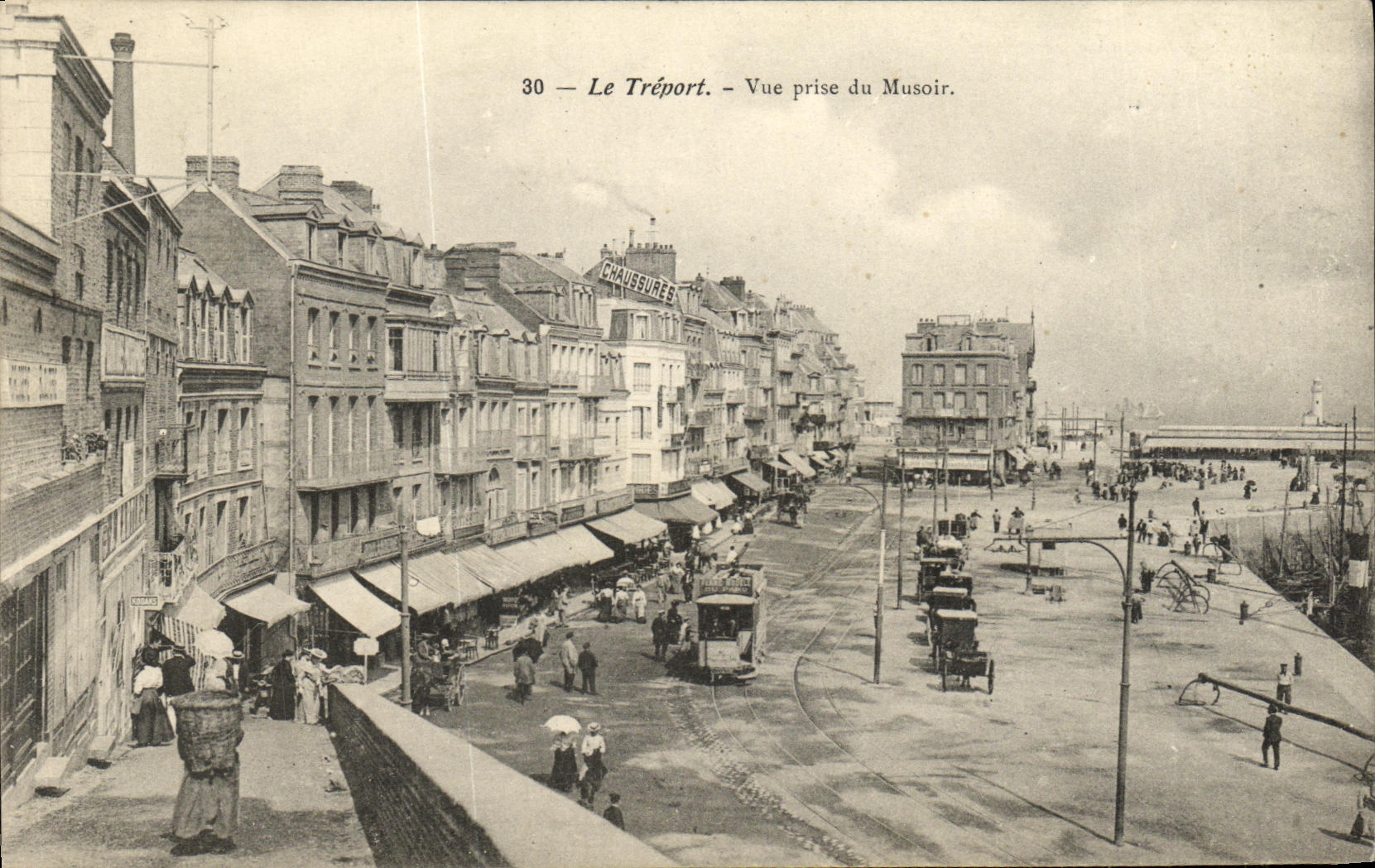 VINTAGE POSTCARD Treport Seen from of the Pierhead