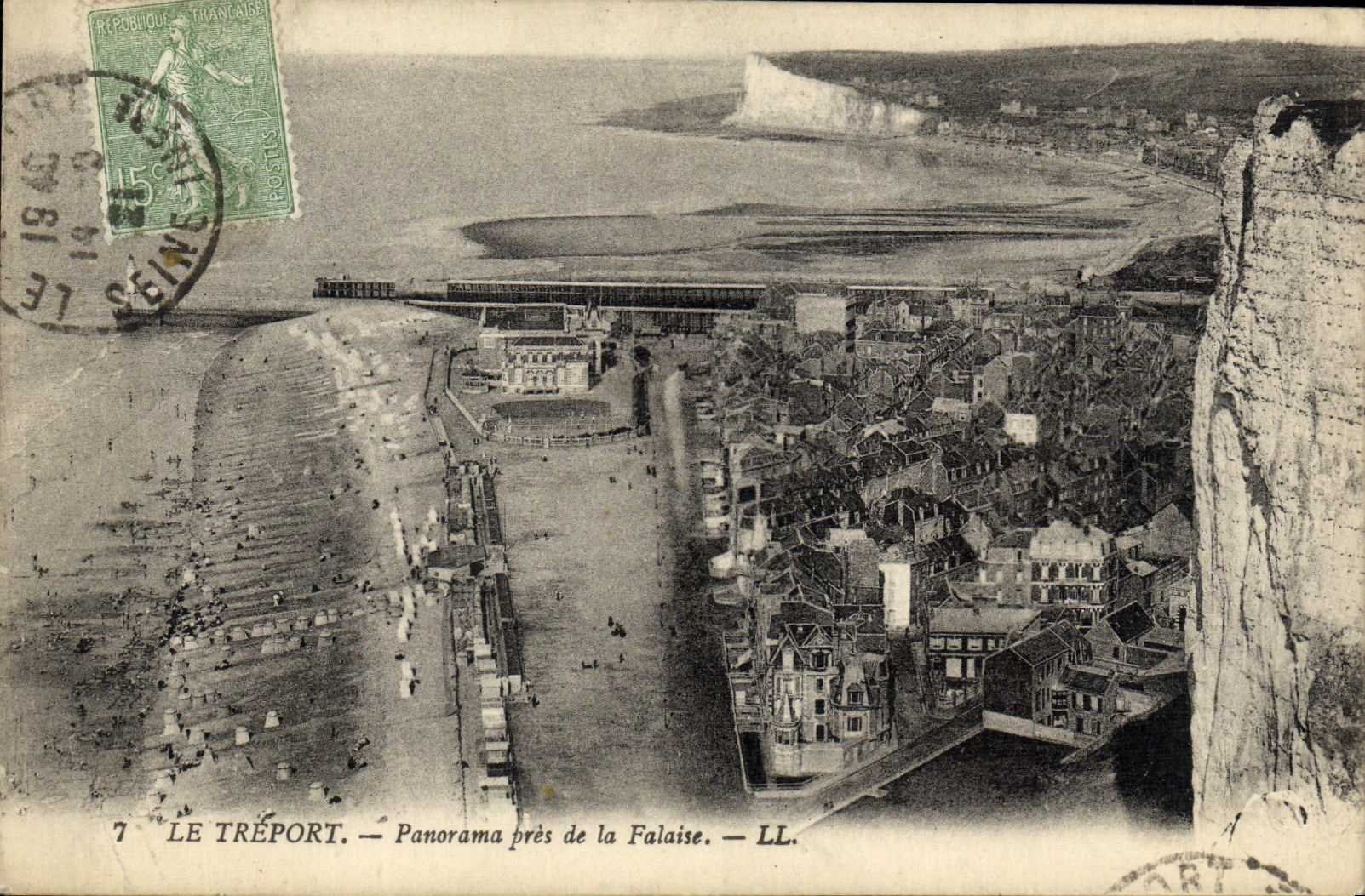 Panorama de Treport de la POSTAL de la VENDIMIA cerca del acantilado