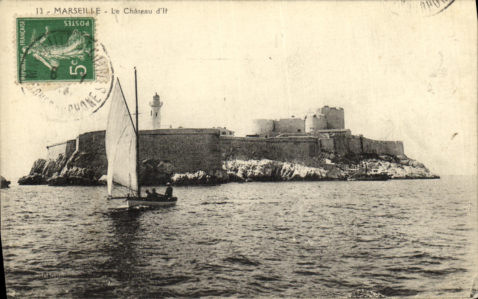 CPA Marseille Le Chateau d If Bateau