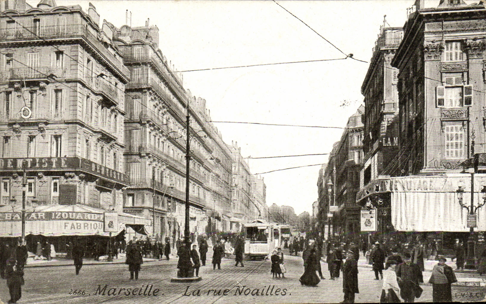 CPA Marseille La rue Noailles Tramway
