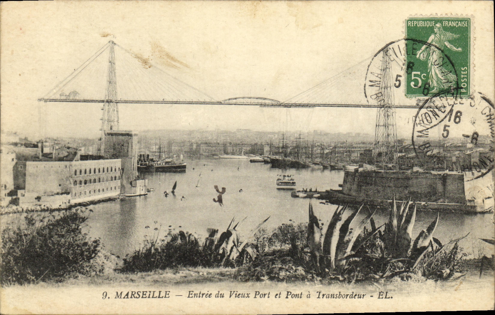 La POSTAL Marsella de la VENDIMIA entrada del puerto viejo y del Pont tiene Transbordeur