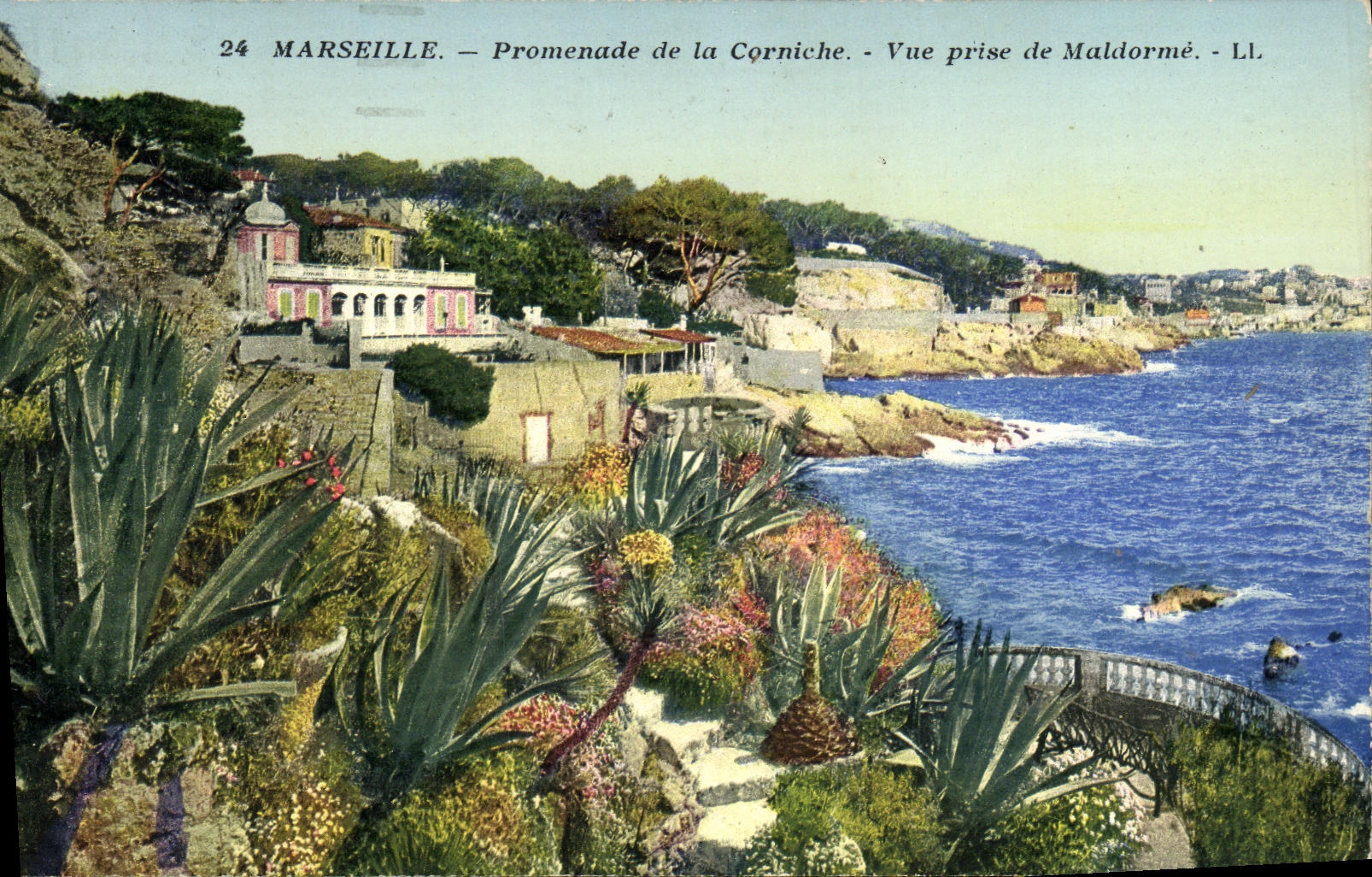 CPA Marseille Promenade de la Corniche Vue Prise de Maldorme