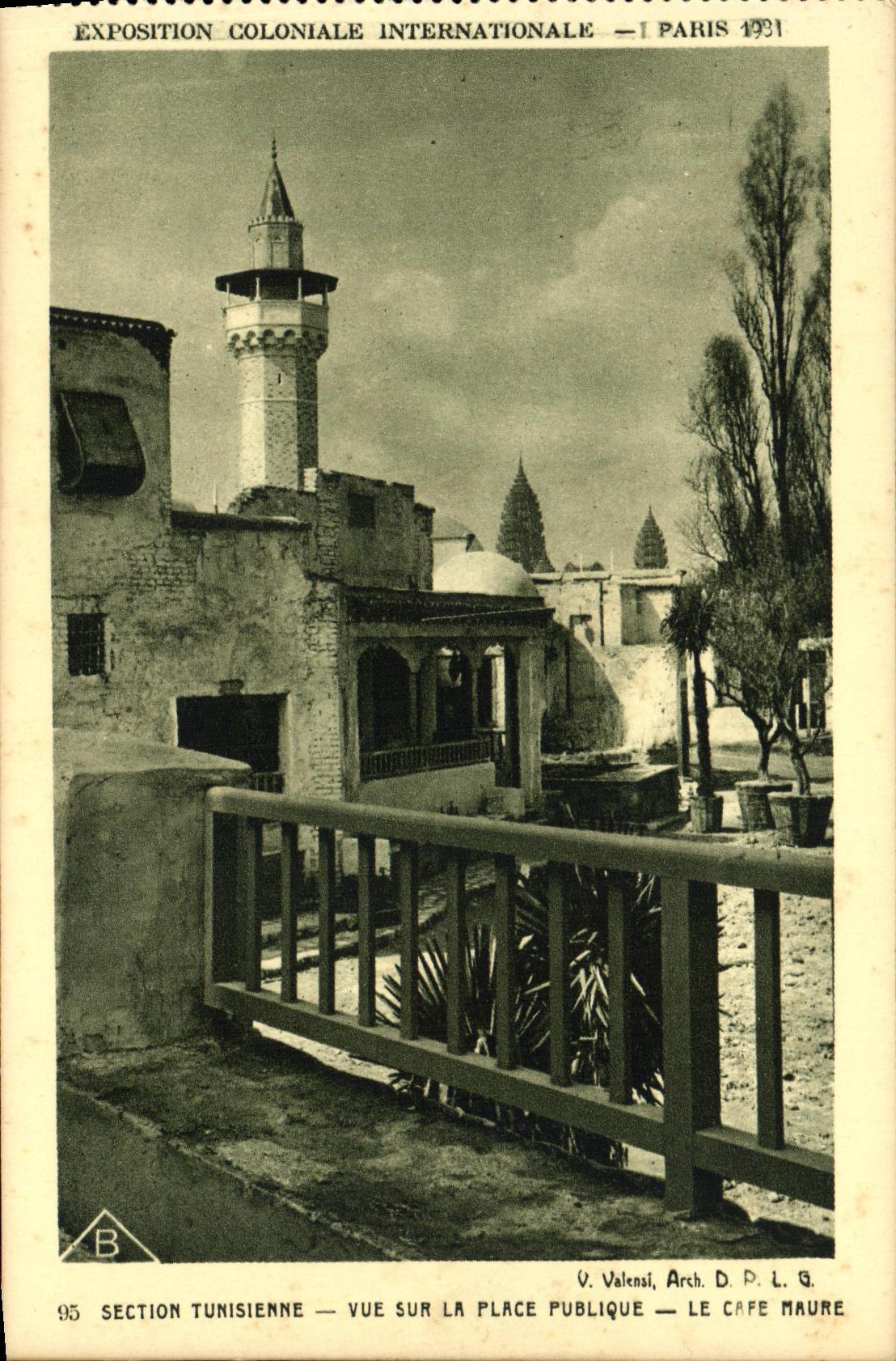 CPA Expostion Coloniale Internationale Paris 1931 Section tunisienne Vue sur la place publique Le cafe maure Tunisie