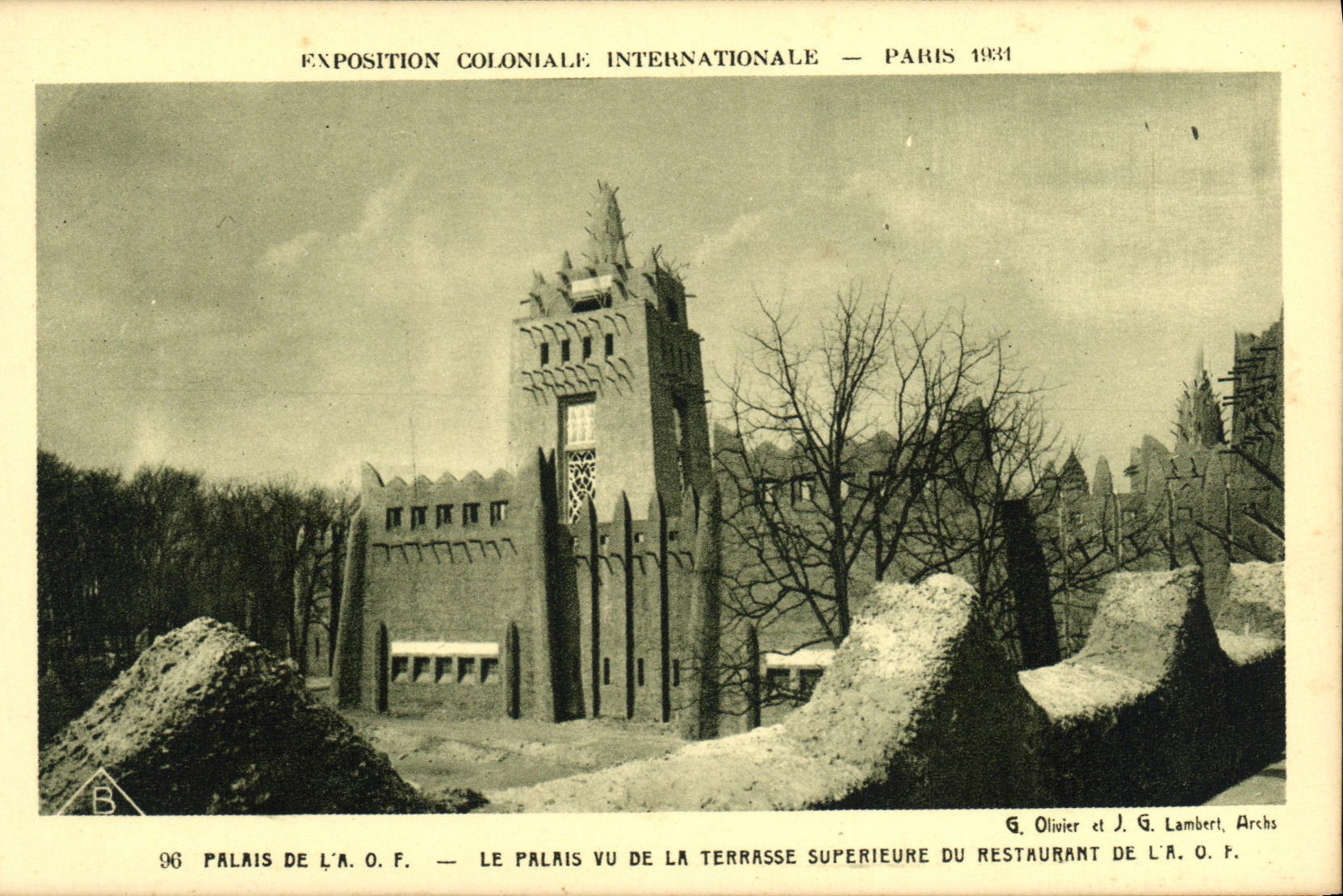 CPA Expostion Coloniale Internationale Paris 1931 palais de l AOF Le palais vu de la terrasse superieure du restaurant