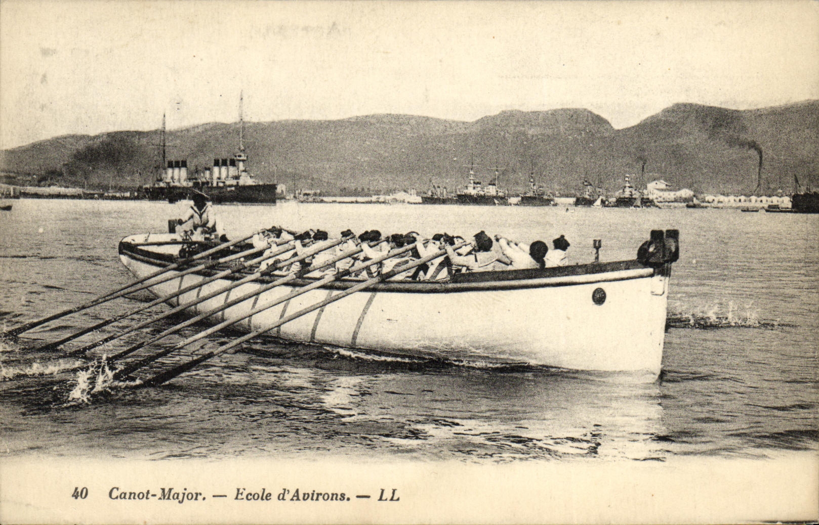 VINTAGE POSTCARD Boat War Officers  lifeboat School D Oars