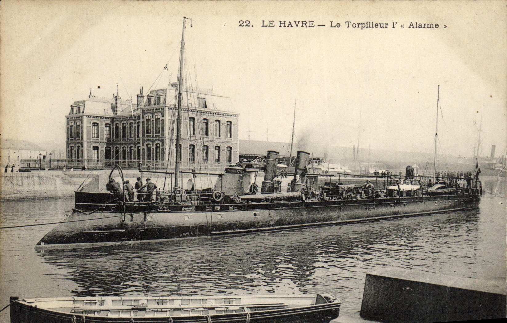 VINTAGE POSTCARD Bateau War Le Havre the Destroyer L Alarms