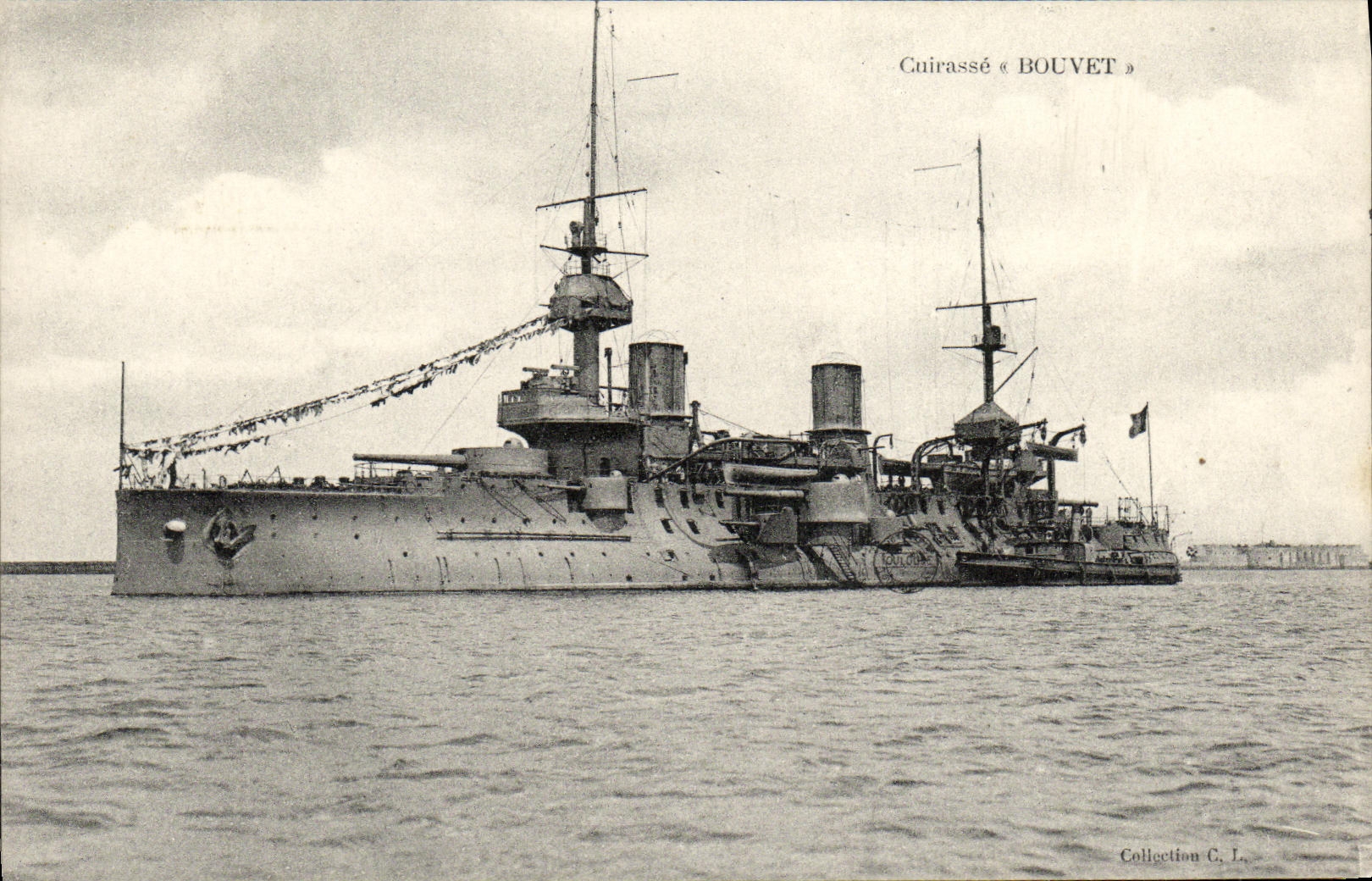 VINTAGE POSTCARD Bateau War Armours Grooving plane