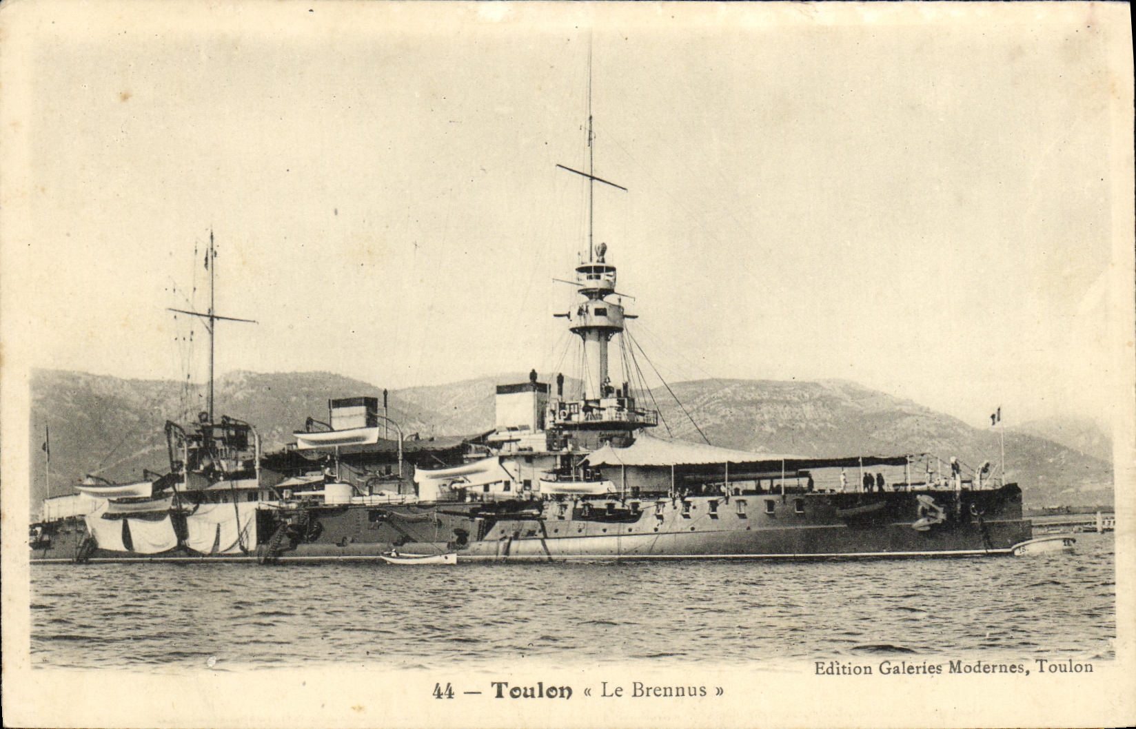 VINTAGE POSTCARD Boat Toulon War Brennus