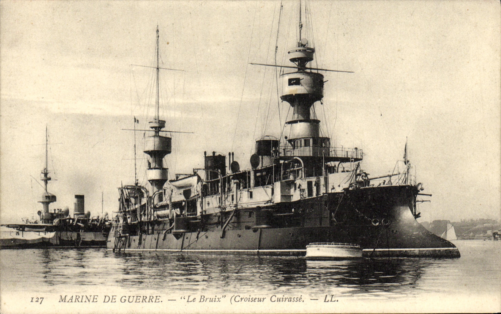 VINTAGE POSTCARD Bateau War Navy Bruix Croiseur Armours