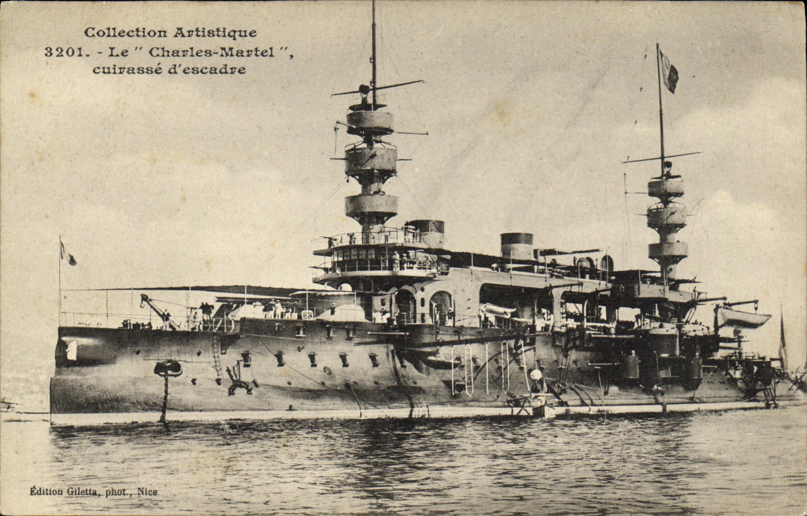 VINTAGE POSTCARD Bateau War the Charles Martel Armours D squadron