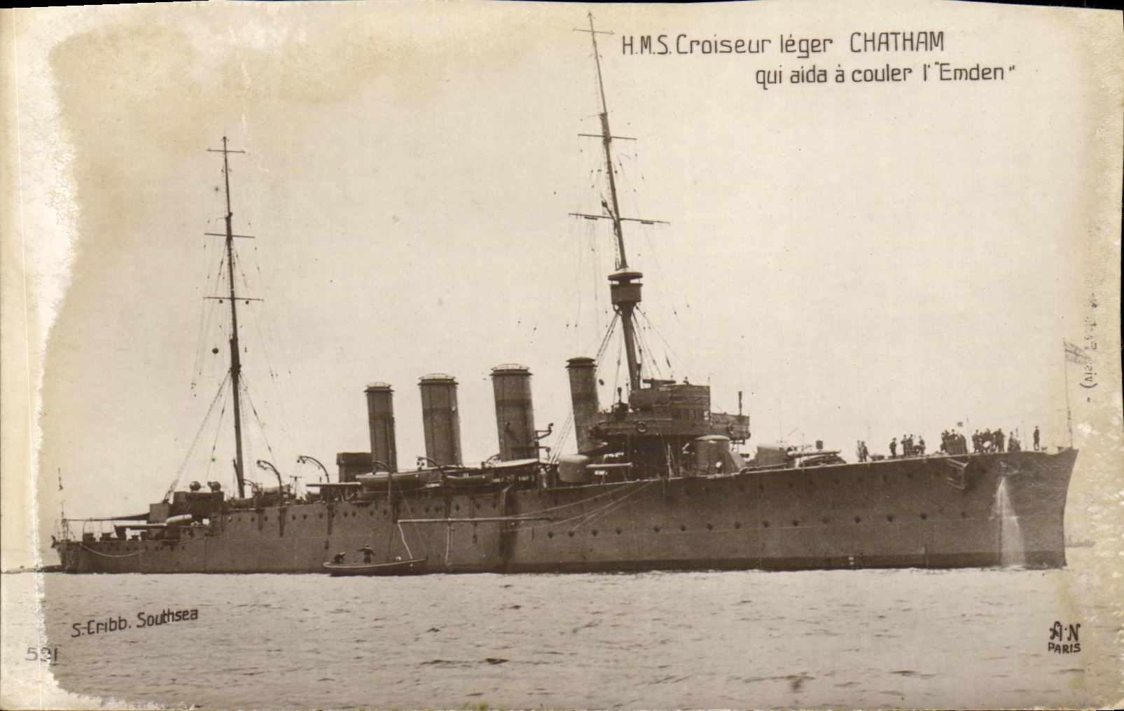 VINTAGE POSTCARD Bateau War light Cruiser Chatham which helps has Couler L Emden