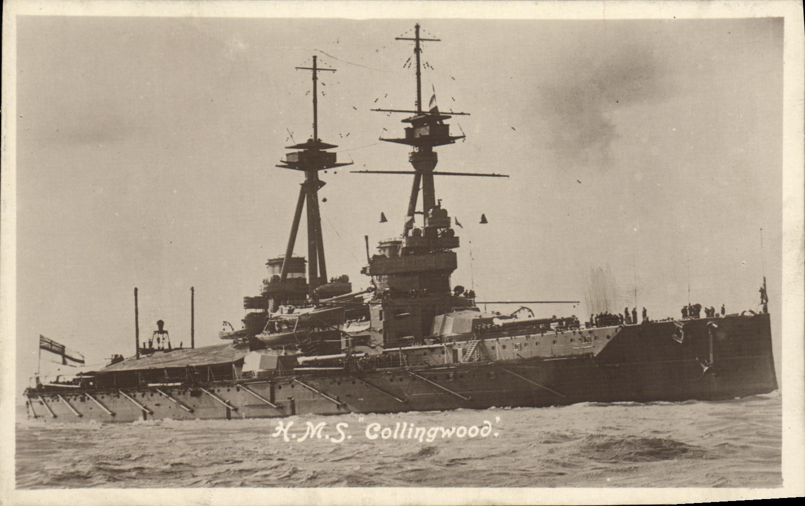 VINTAGE POSTCARD Boat War HMS Collingwood