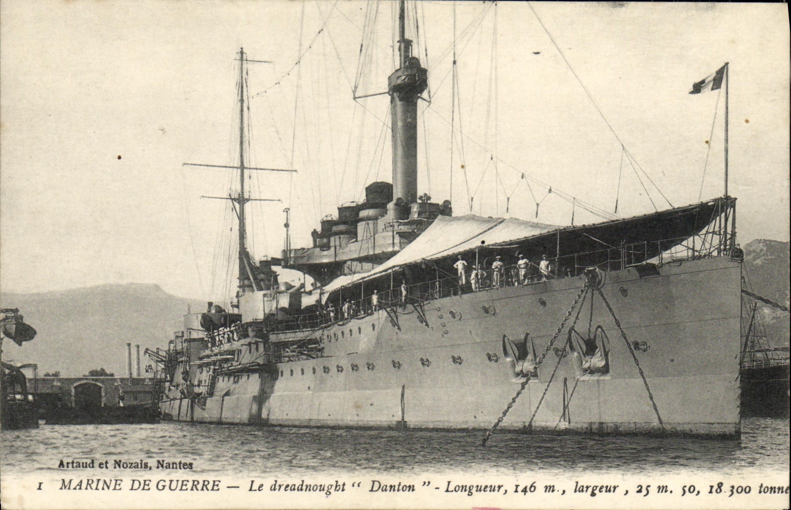 VINTAGE POSTCARD Boat War Navy Dreadnought