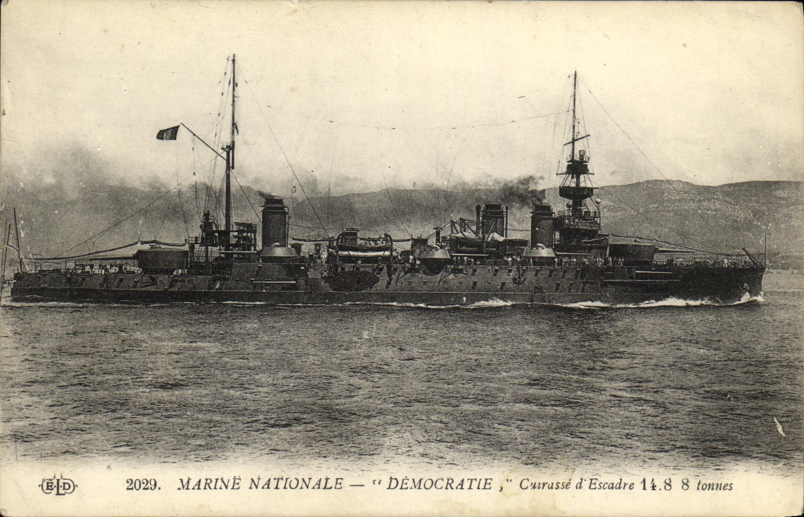 VINTAGE POSTCARD Bateau War National marine the Armor Democracy Armours D squadron