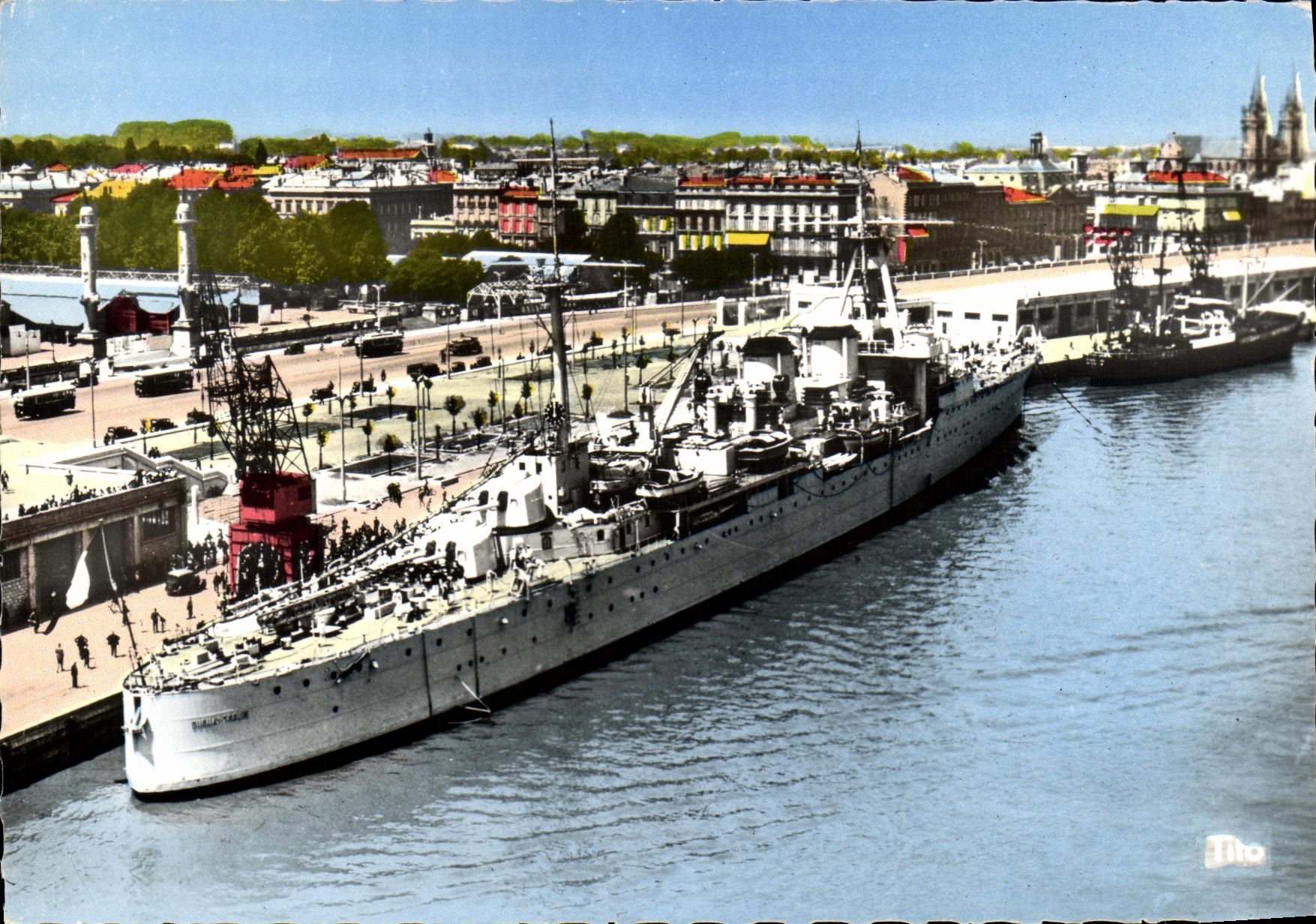 MODERN CARD Boat War Port authority of Bordeaux Cruiser in front of