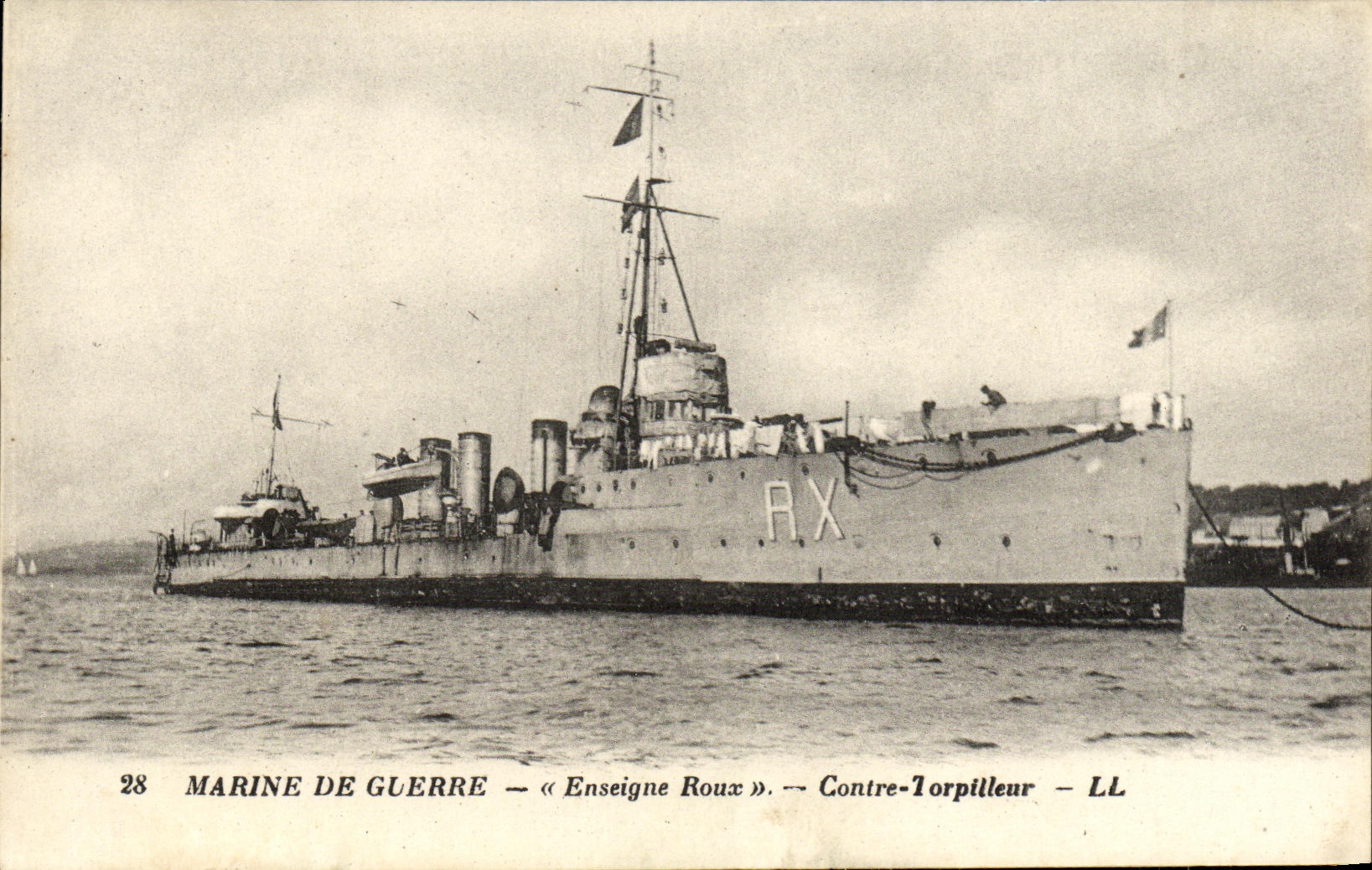 VINTAGE POSTCARD Bateau War Navy Against Destroyer Teaches Russet red