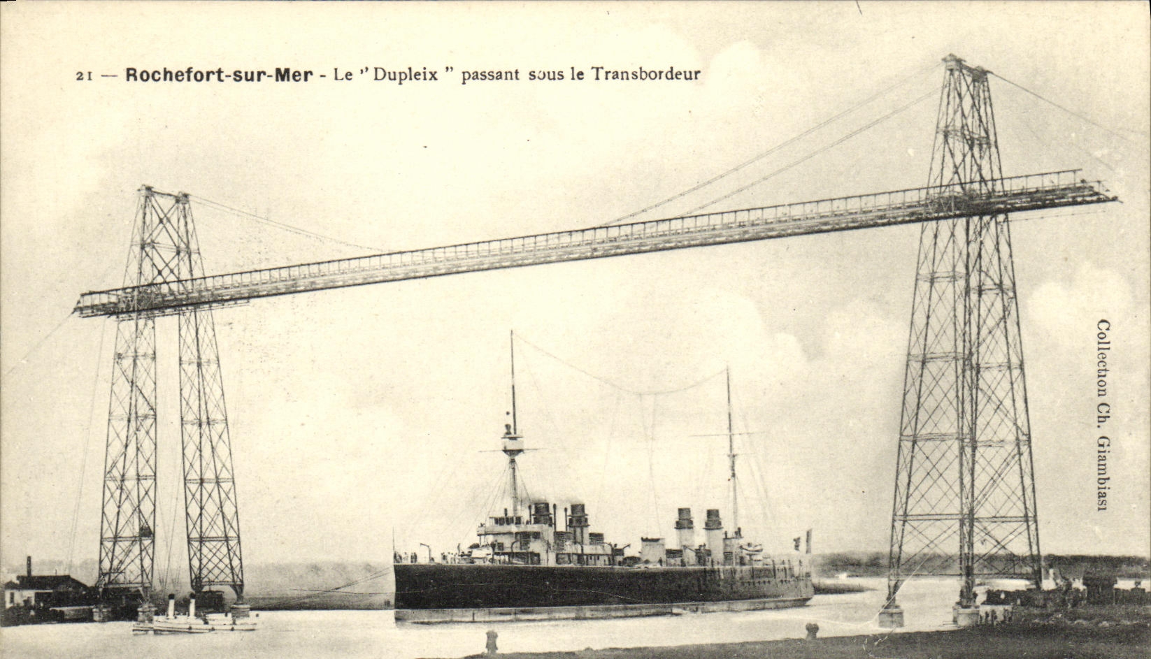 Guerra de Rochefort del barco de la POSTAL de la VENDIMIA en el mar Dupleix que pasa debajo del transportador