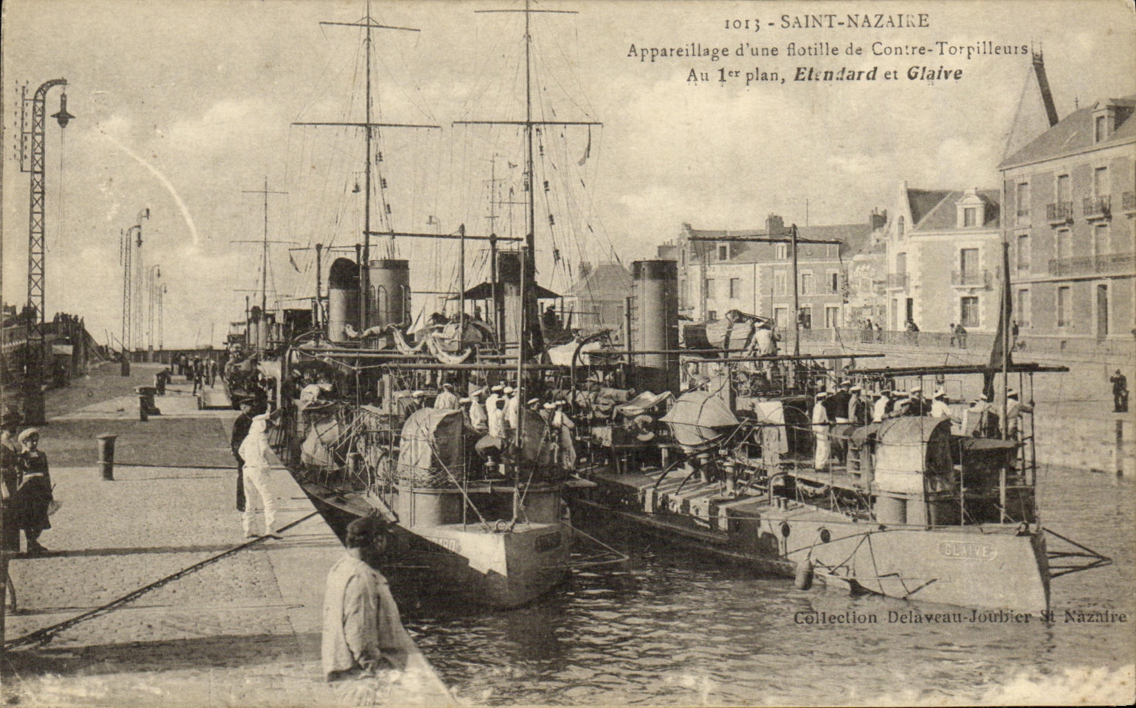 VINTAGE POSTCARD Boat War Saint Nazaire Equipment D a Flotilla of Against Destroyers Standard and Sword