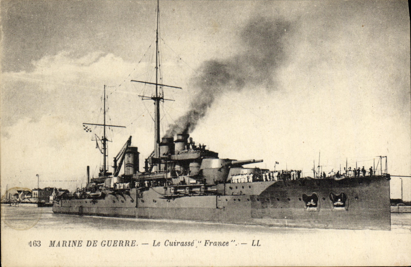 VINTAGE POSTCARD Boat War Navy the Armor France