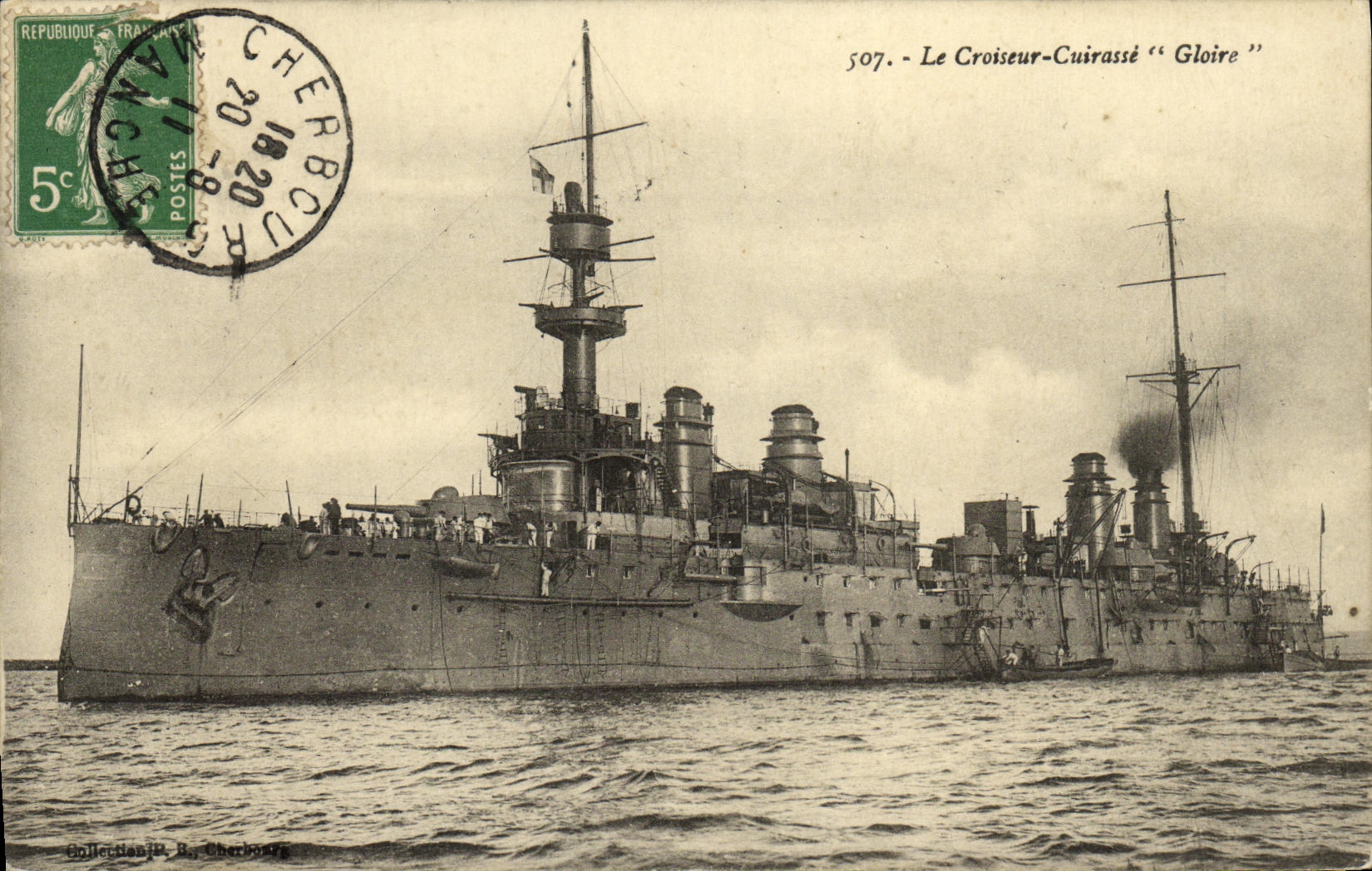VINTAGE POSTCARD Bateau War Cruiser Armours Glory