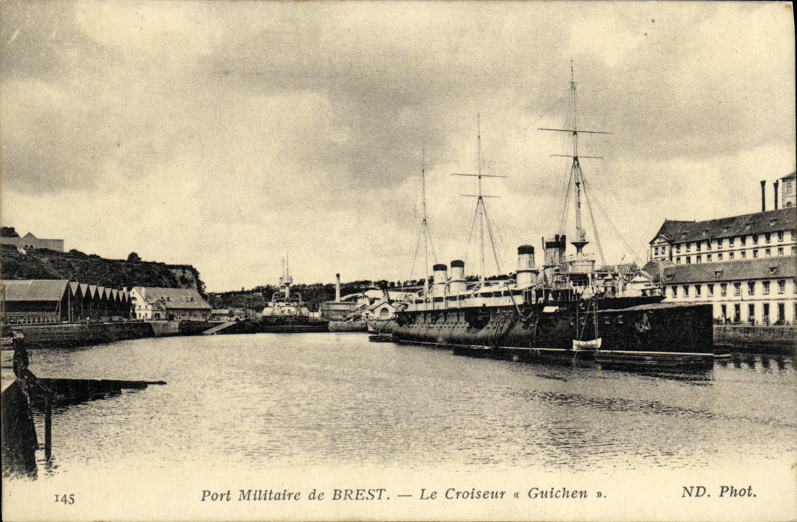 VINTAGE POSTCARD Boat War Military port of Brest the Guichen Cruiser