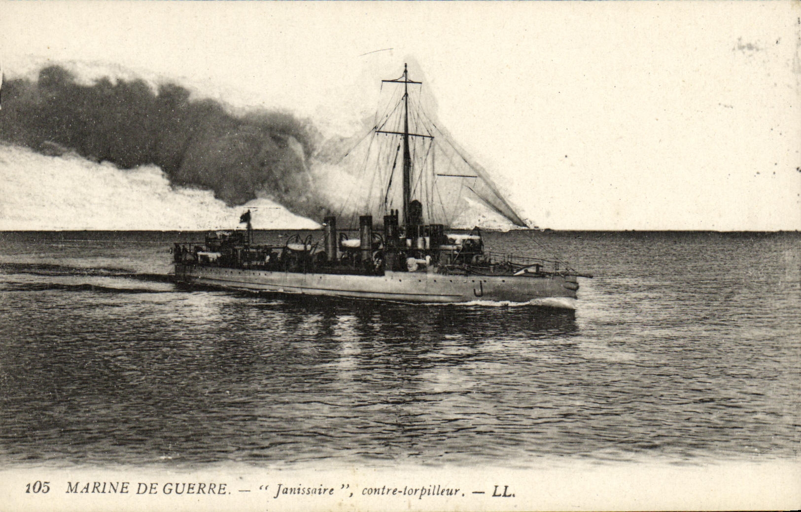 CPA Bateau Guerre Marine De Guerre Janissaire Contre Torpilleur