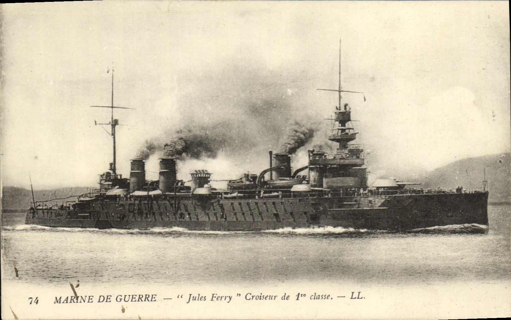 VINTAGE POSTCARD Boat Navy Jules Ferry Cruiser of 1st class