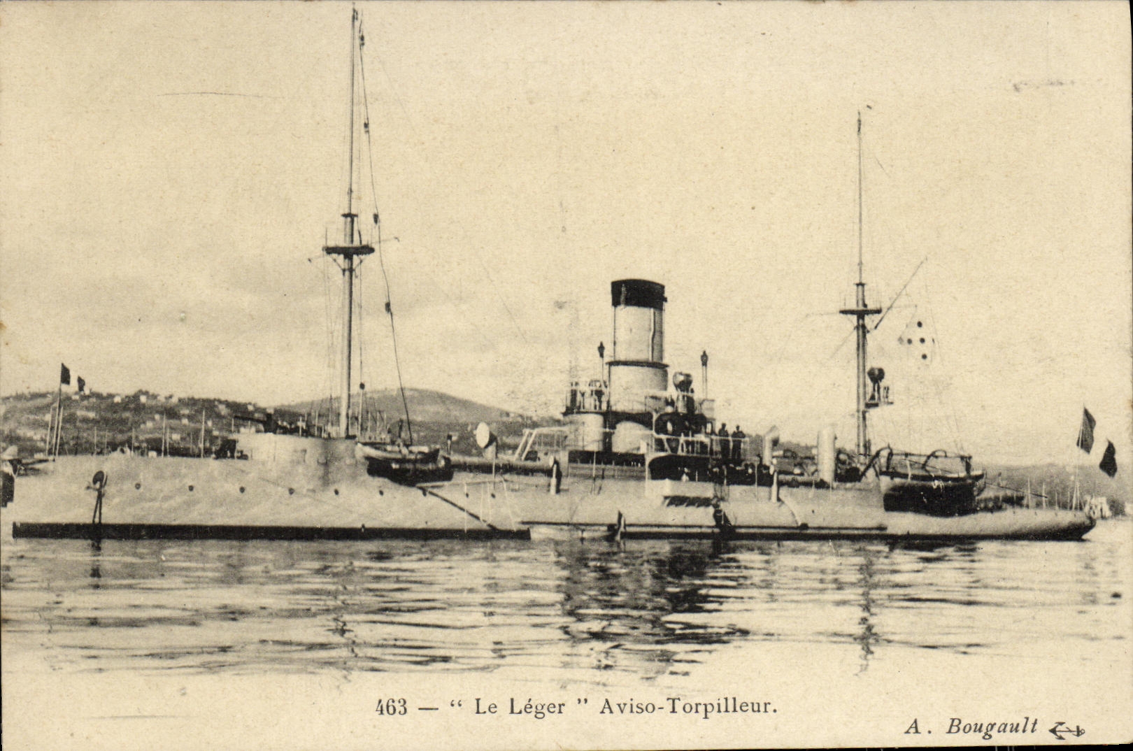 VINTAGE POSTCARD Boat the light Destroyer