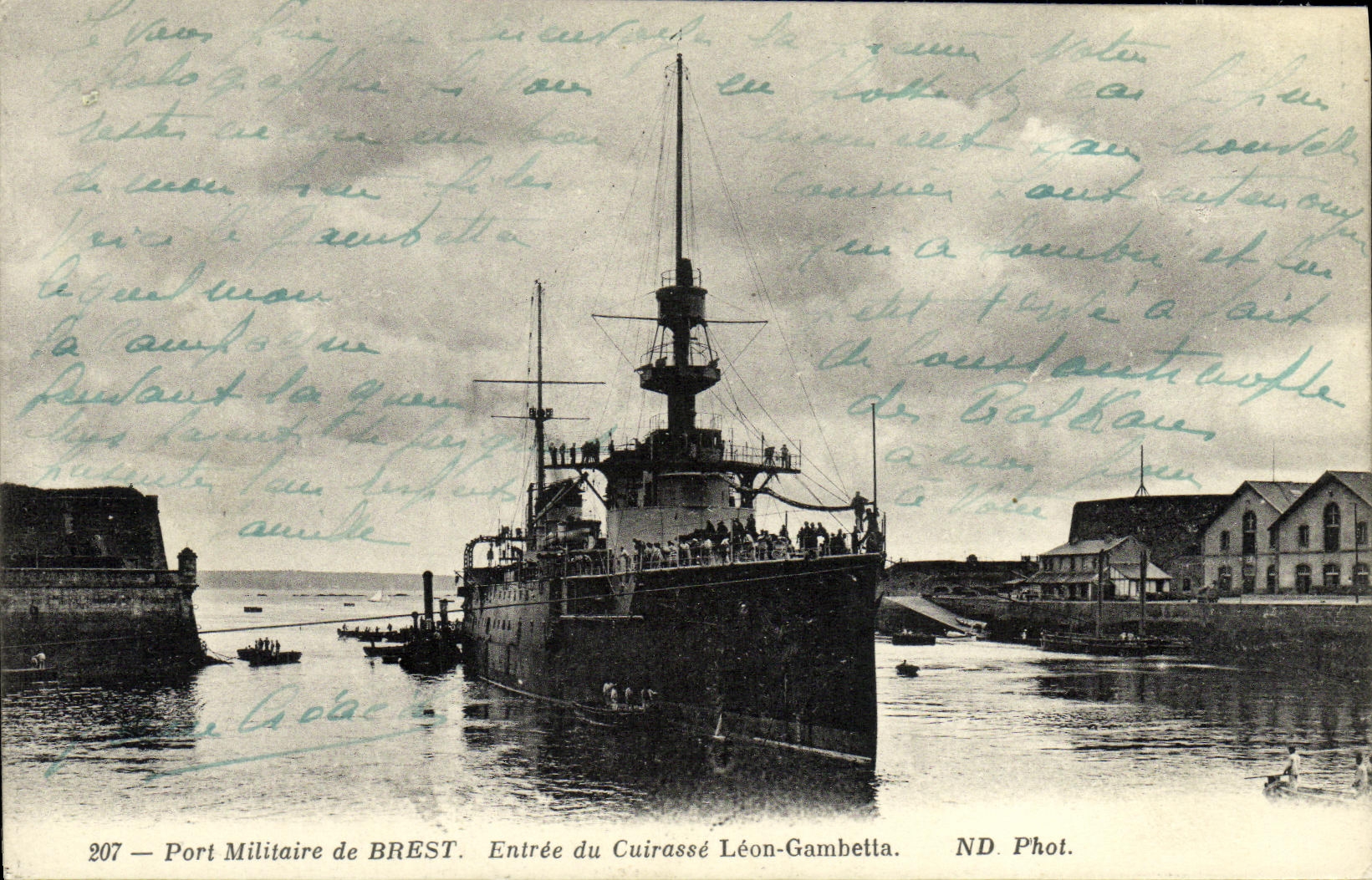 VINTAGE POSTCARD Bateau the Leon Gambetta Croiseur Armours Military port of Brest Entreee